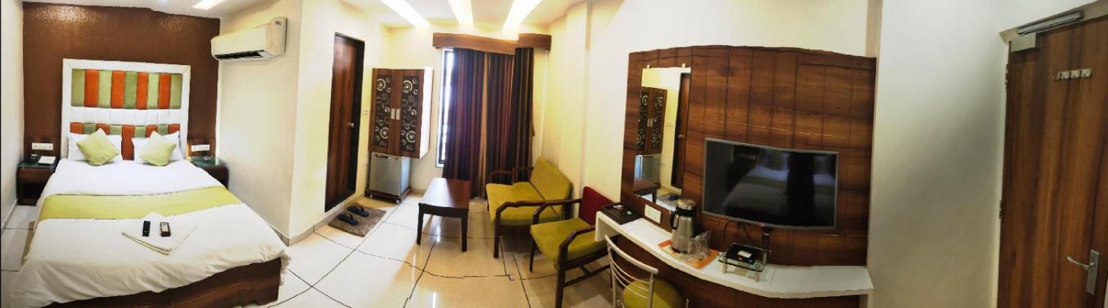 Hotel Zenith Surat Luaran gambar
